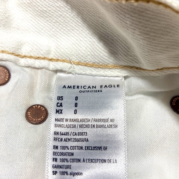 American Eagle 90’s Boyfriend Short. Size 0. Hi-Rise Distressed. Off White. - Picture 5 of 10